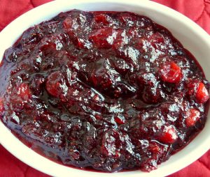4-easy-holiday-recipes_ginger-cardamom-cranberry-sauce